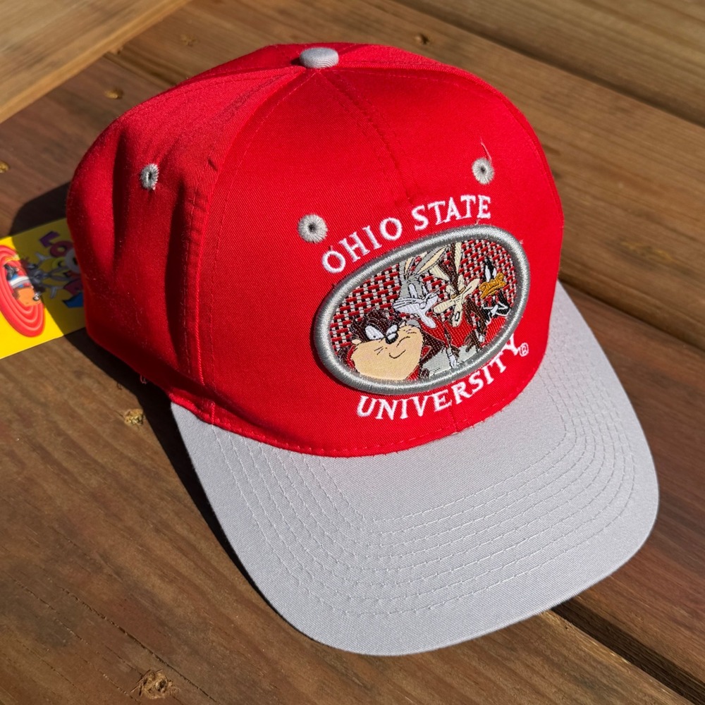 Vintage 1997 Ohio State Buckeyes Looney Tunes Snapback Hat Red Grey NWT Taz Bugs